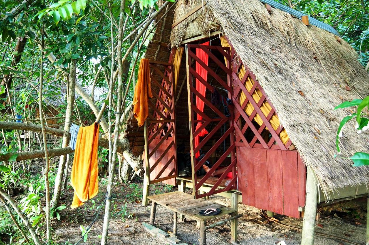 Готель Crusoe Koh Takiev Island Koh Ta Kiev Екстер'єр фото