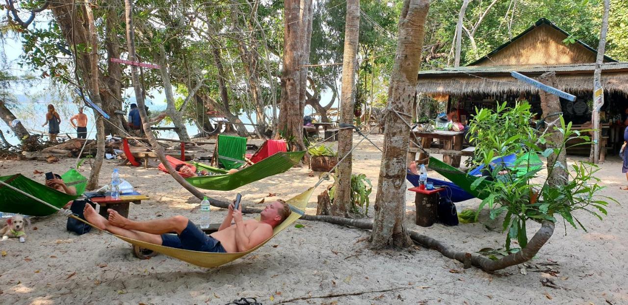 Готель Crusoe Koh Takiev Island Koh Ta Kiev Екстер'єр фото