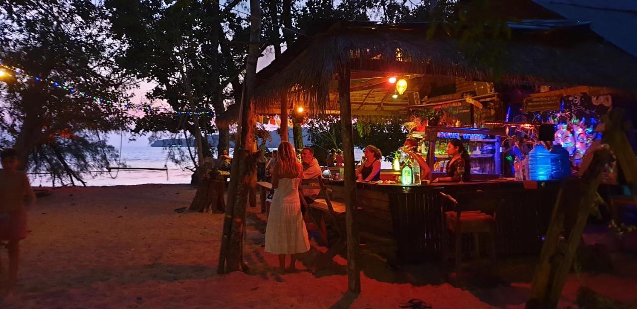 Готель Crusoe Koh Takiev Island Koh Ta Kiev Екстер'єр фото